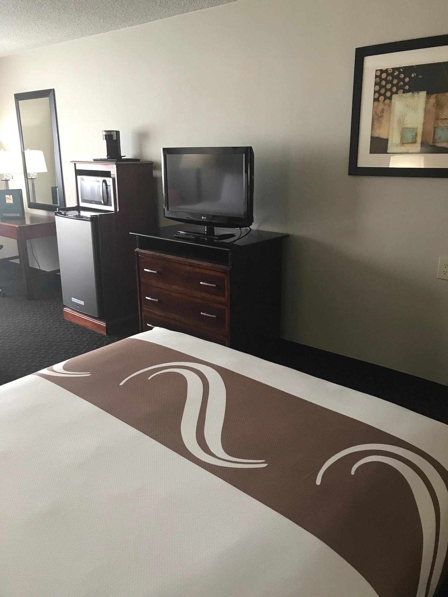 Quality Inn & Suites Vestal Binghamton Near University Luaran gambar