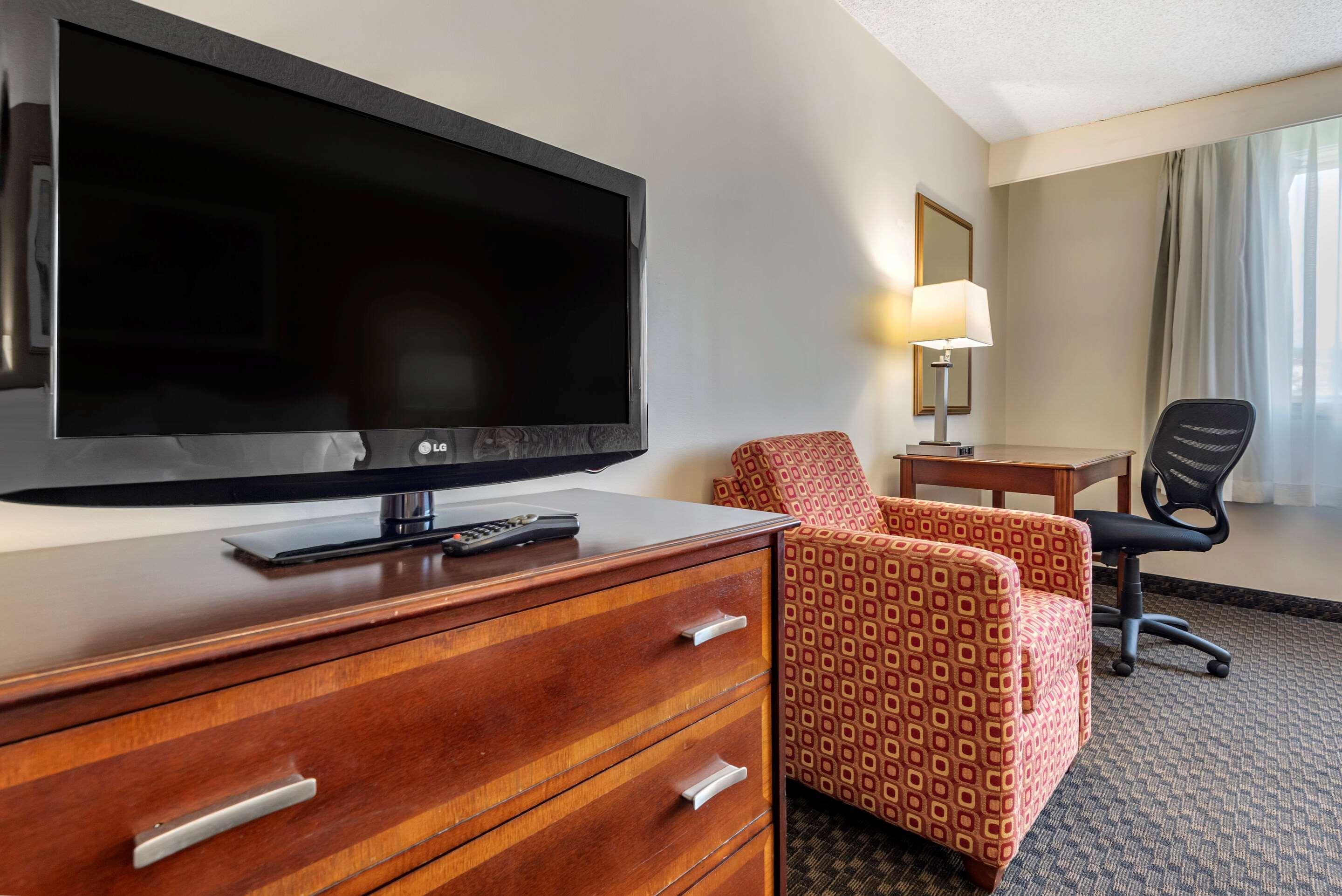 Quality Inn & Suites Vestal Binghamton Near University Luaran gambar