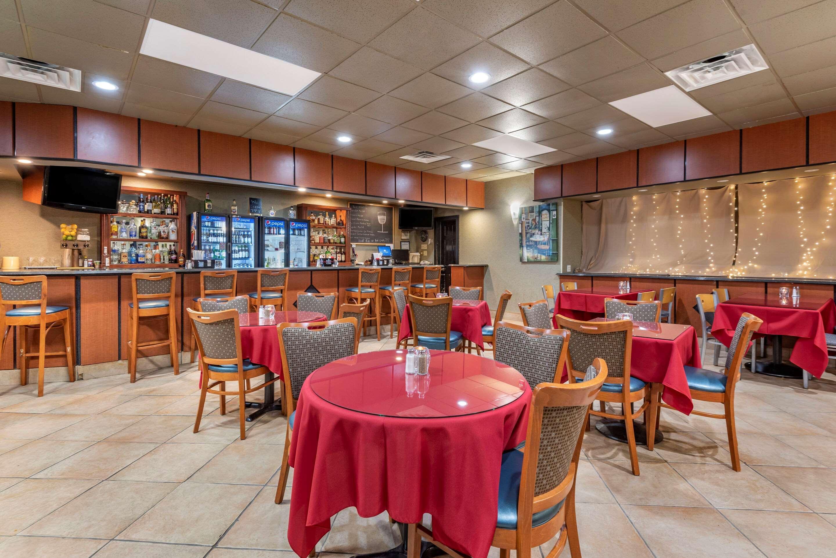 Quality Inn & Suites Vestal Binghamton Near University Luaran gambar