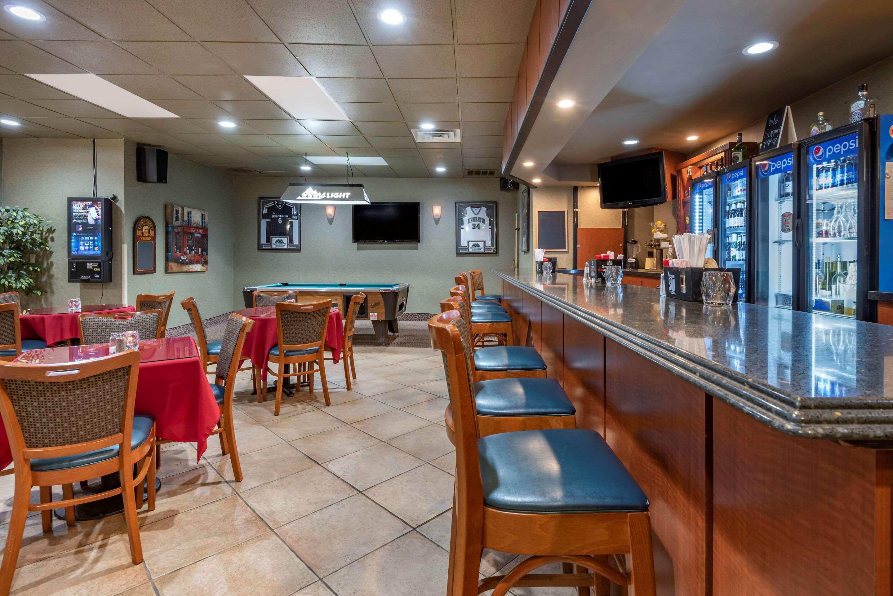 Quality Inn & Suites Vestal Binghamton Near University Luaran gambar