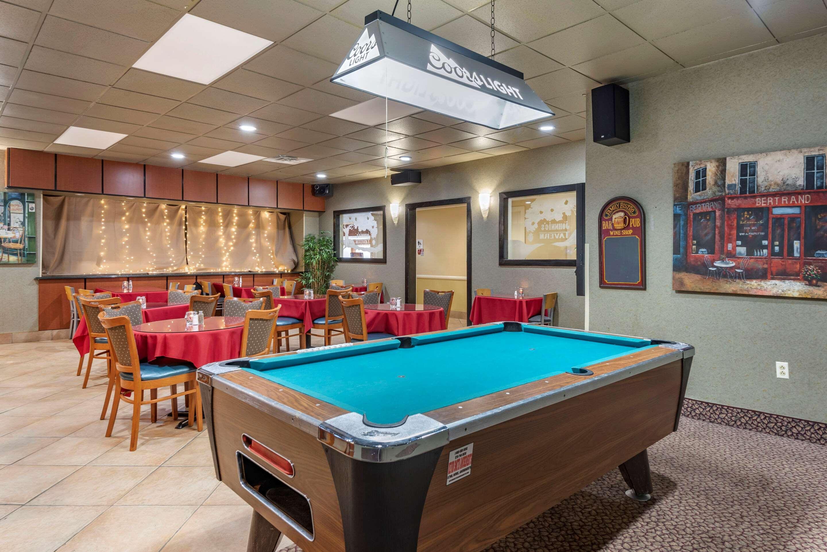 Quality Inn & Suites Vestal Binghamton Near University Luaran gambar